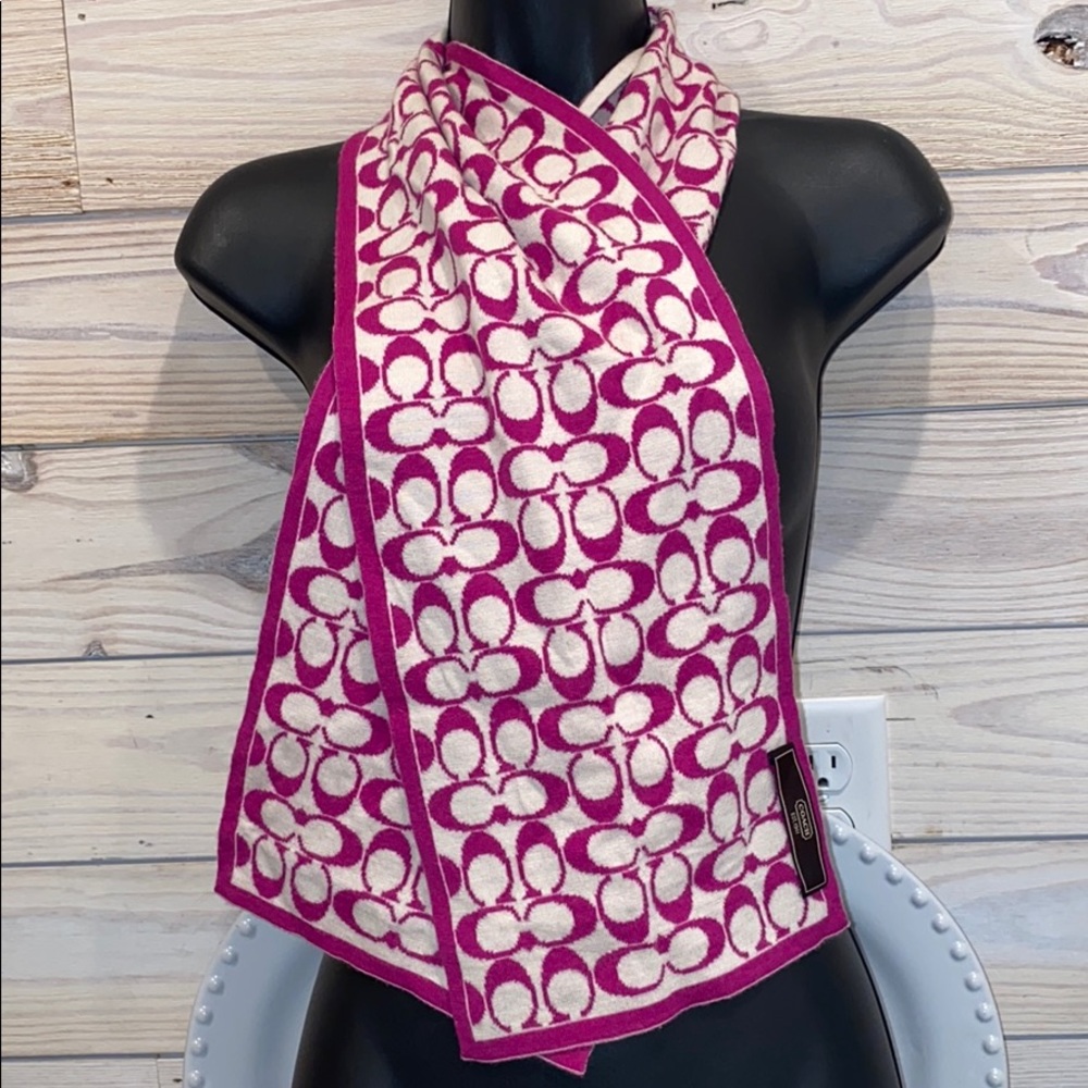 ✨NWOT Coach Scarf!✨